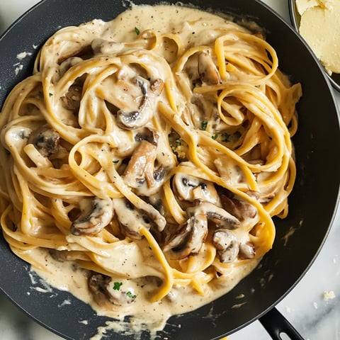 Mushroom Pasta with Cream Sauce